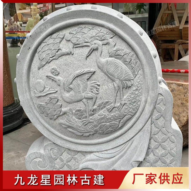 1623049015481577.jpg 青石雕刻門(mén)當(dāng)抱鼓石圖片
